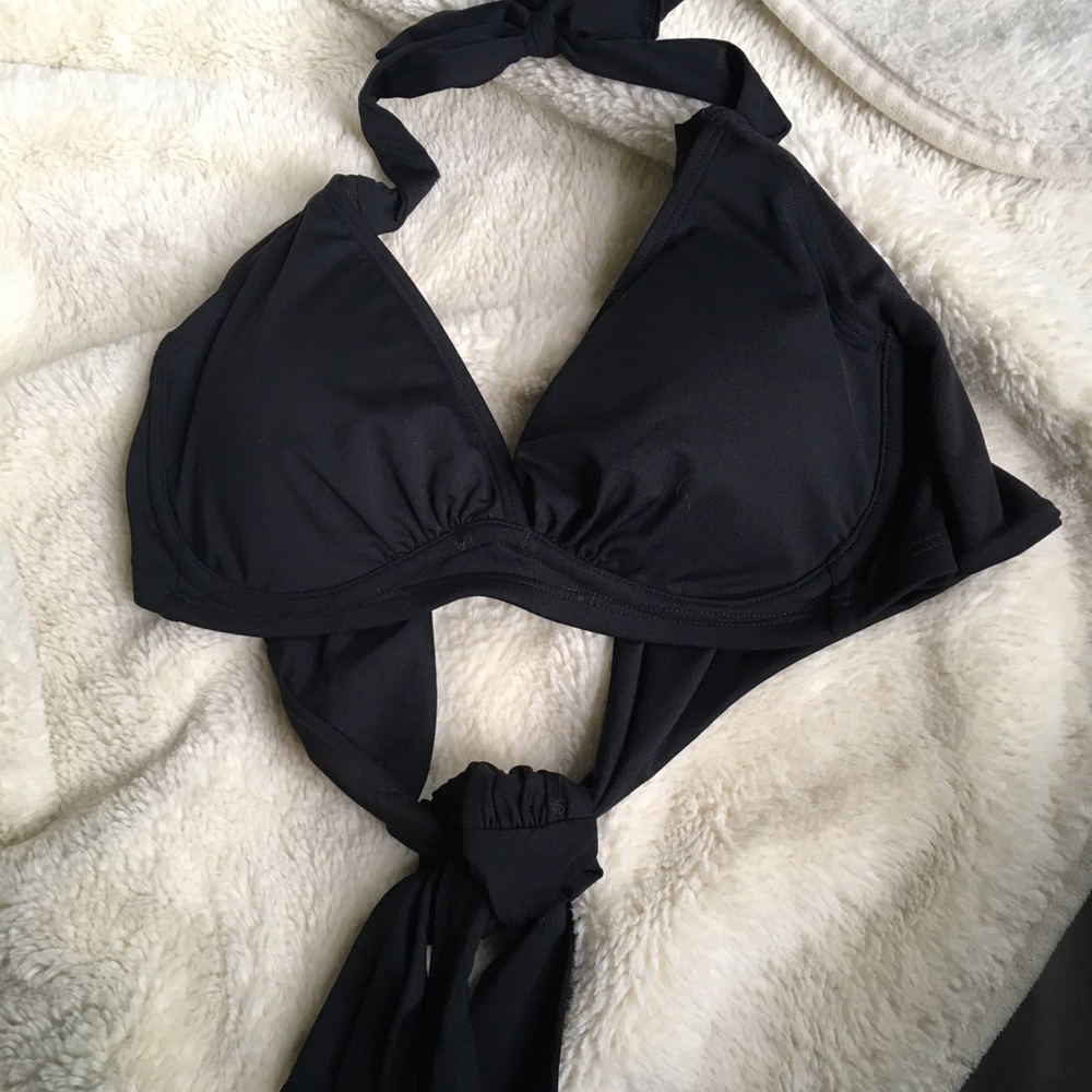 Athleta swimsuit wrap top with underwire